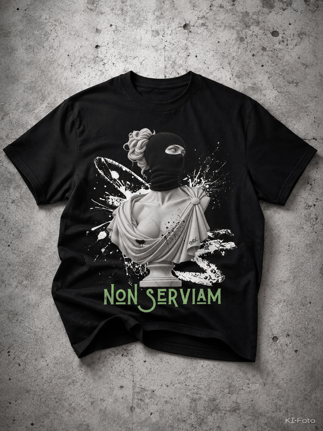 Non Serviam T-Shirt von SMALEMEX mit provokantem Design und modernem Streetwear-Style